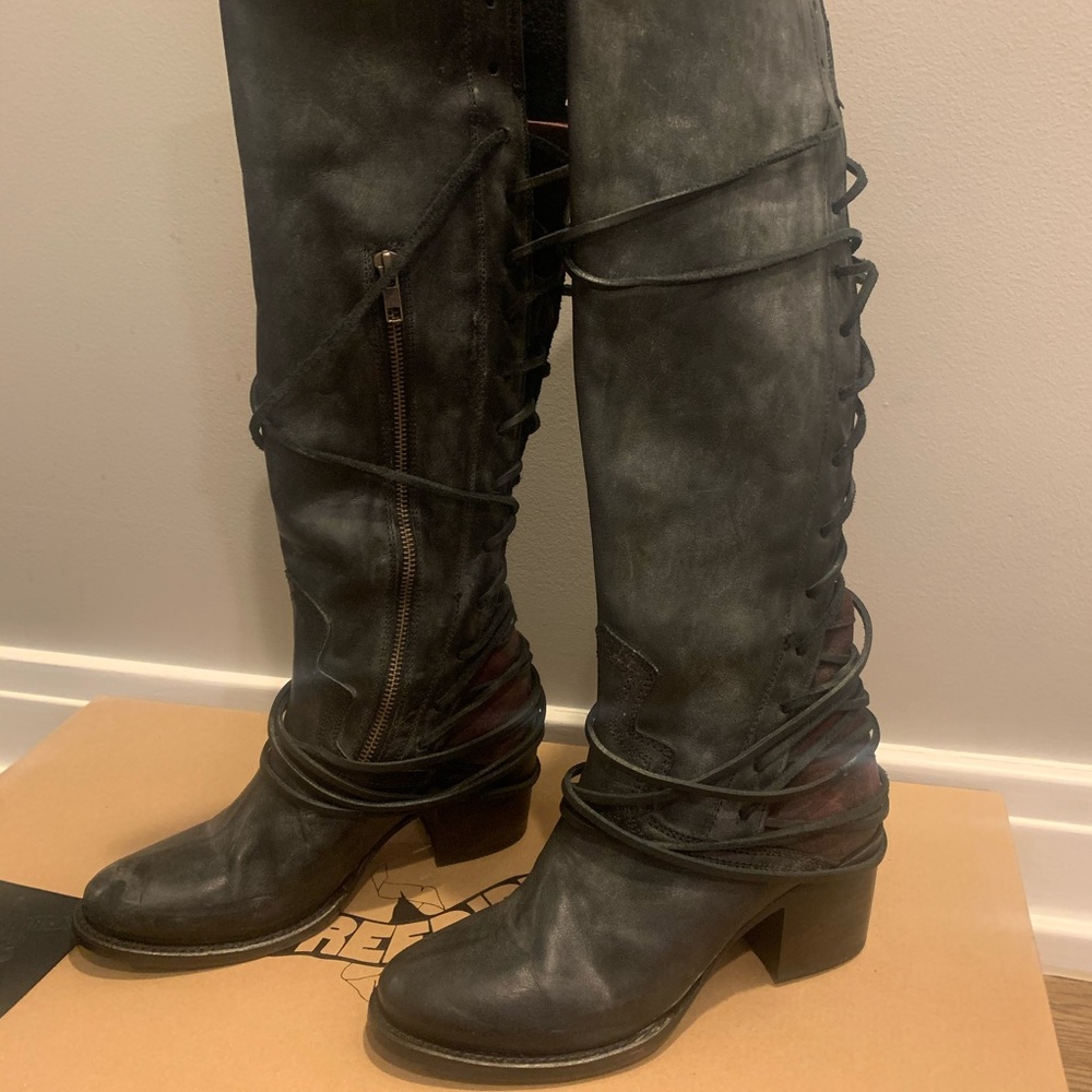 Freebird Coal Boots